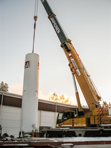 Heavy machinery and other equipment lifting.